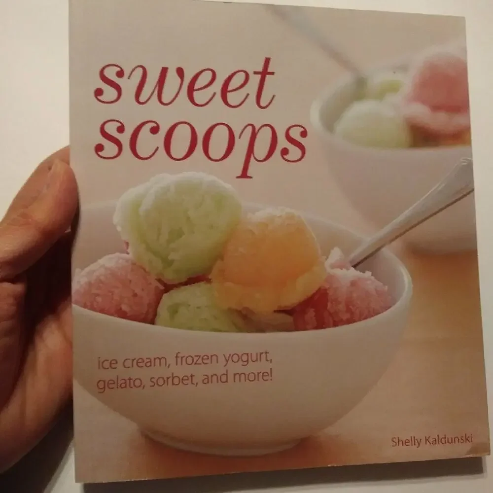 2 Cooking Books The Paleo Effect & Sweet Scoop Photobook HC DJ